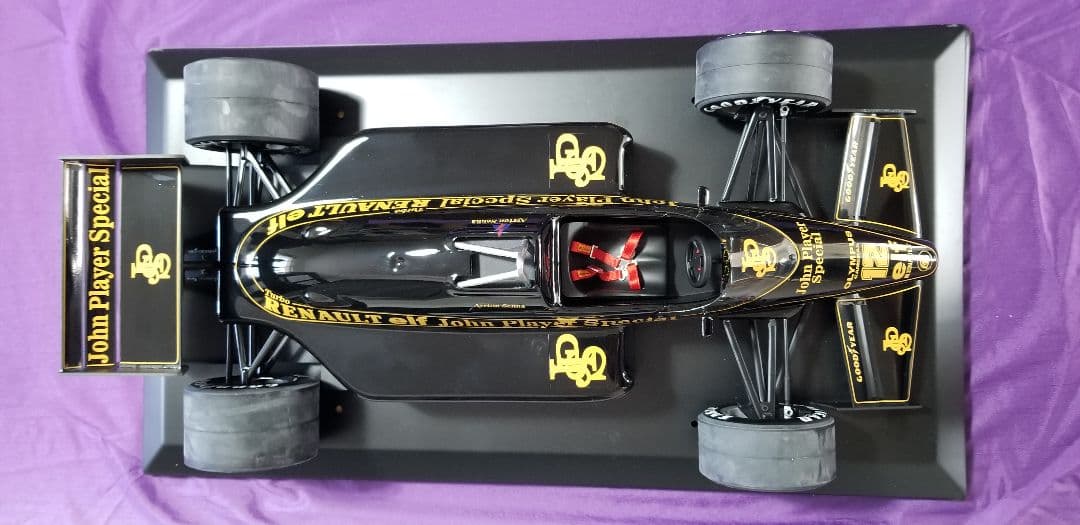 アイルトンセナ 1/8 ミニチャンプス ロータス97T ストア 希望価格応