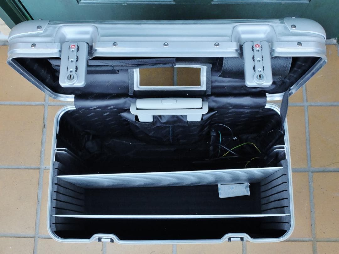 リモワ 985.51『ポルシェ』特別仕様 2輪TSAパイロット56L 激レア新同