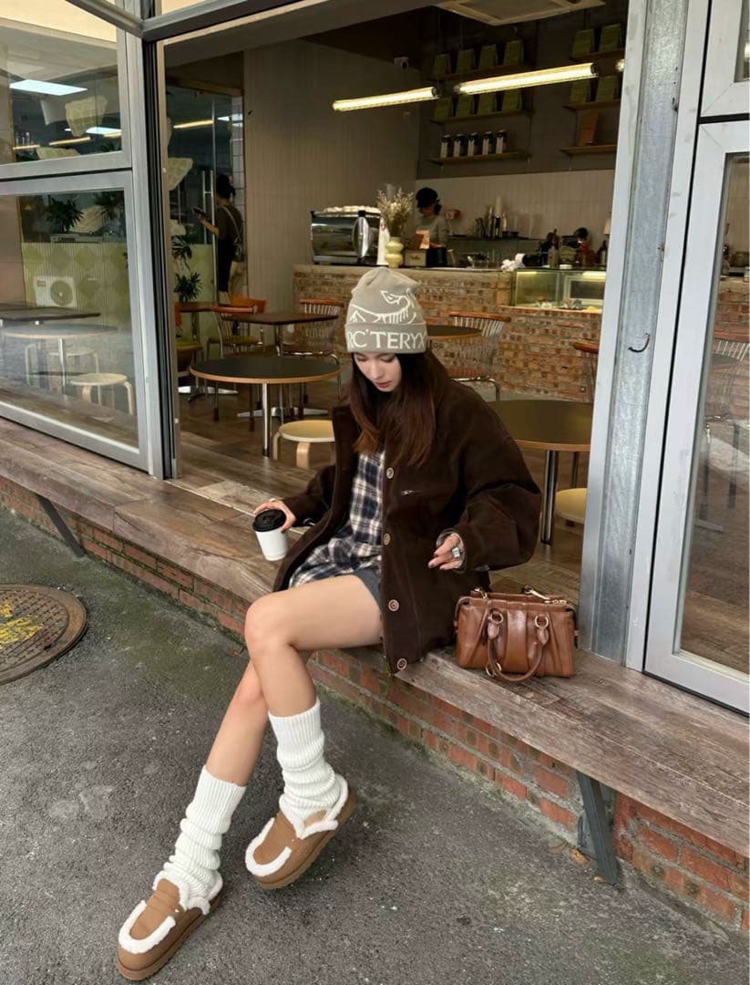 日本完売品CHARLES&KEITH 通勤ショルダー 巧克力ブラウン