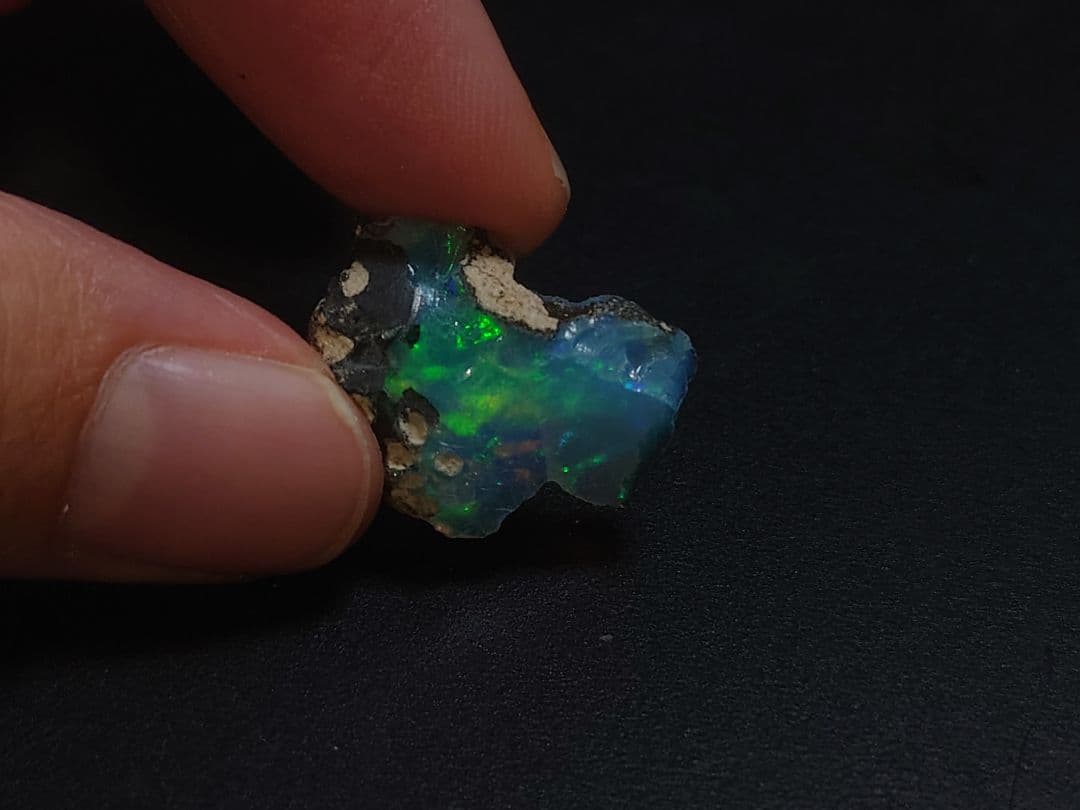 エチオピアウェロ産 オパール 原石 ジュエリーグレード 鉱物標本 鉱石