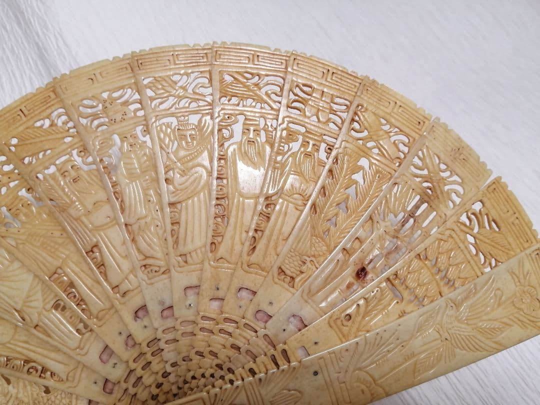 彫り 扇子 鹿 角 骨董 福 神 縁起物