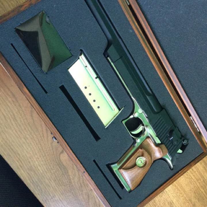 ガスガン ２つセット バイオハザード2ガスガン SOCOM MK23 ガスガン 2つセット バイオハザード2ガスガン SOCOM MK23 ガスガン 2