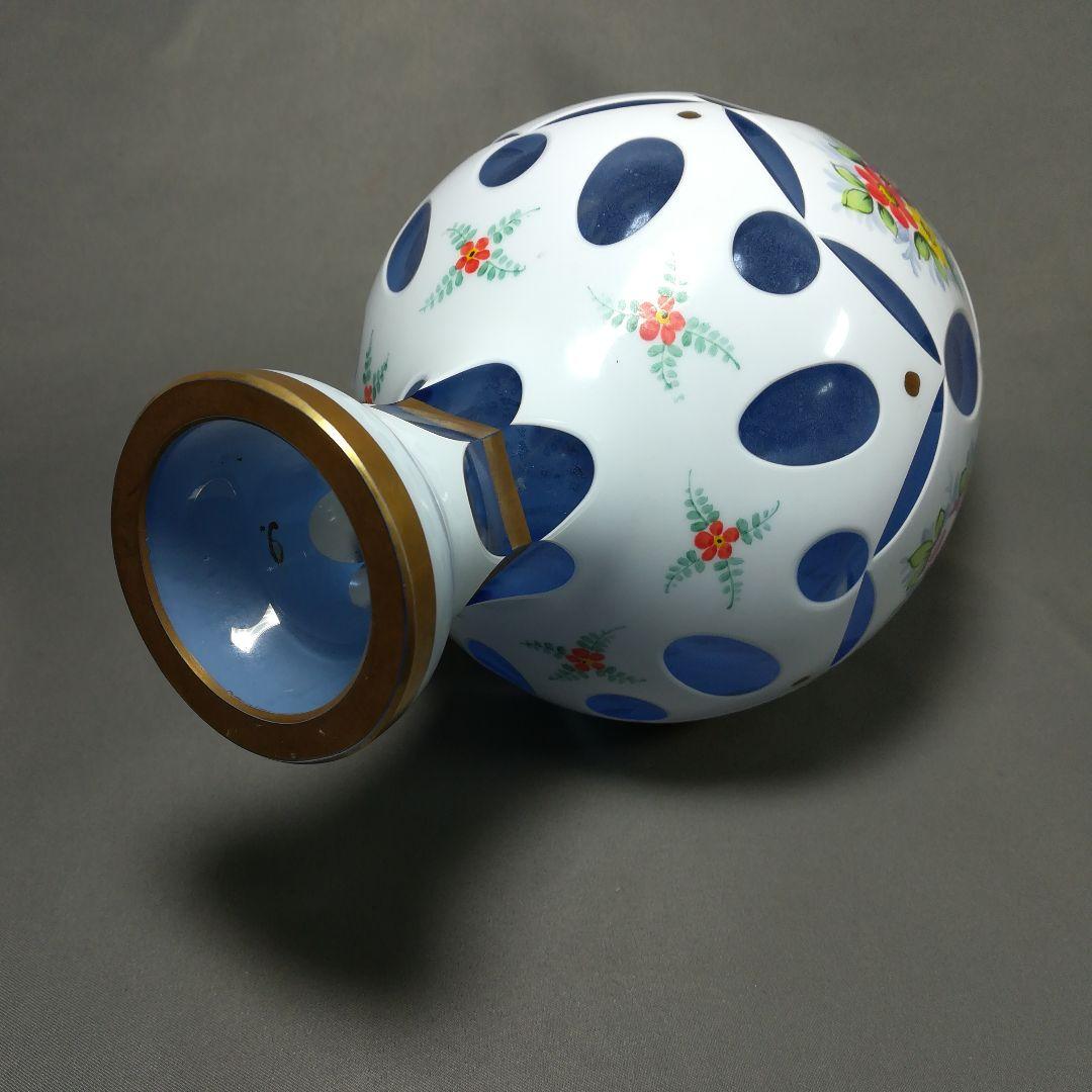 ボヘミアンガラス 切子 乳白色青地 色被せガラス 花瓶 フラワーベース