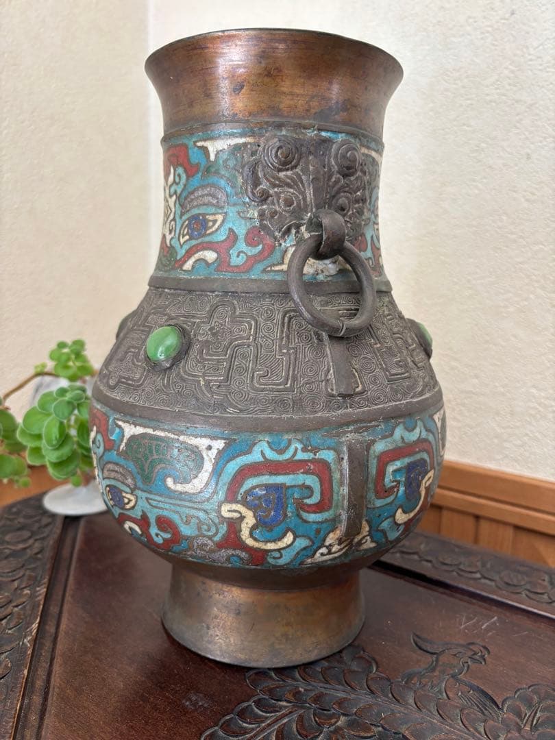 中国風金属製花瓶 歴史的な壺