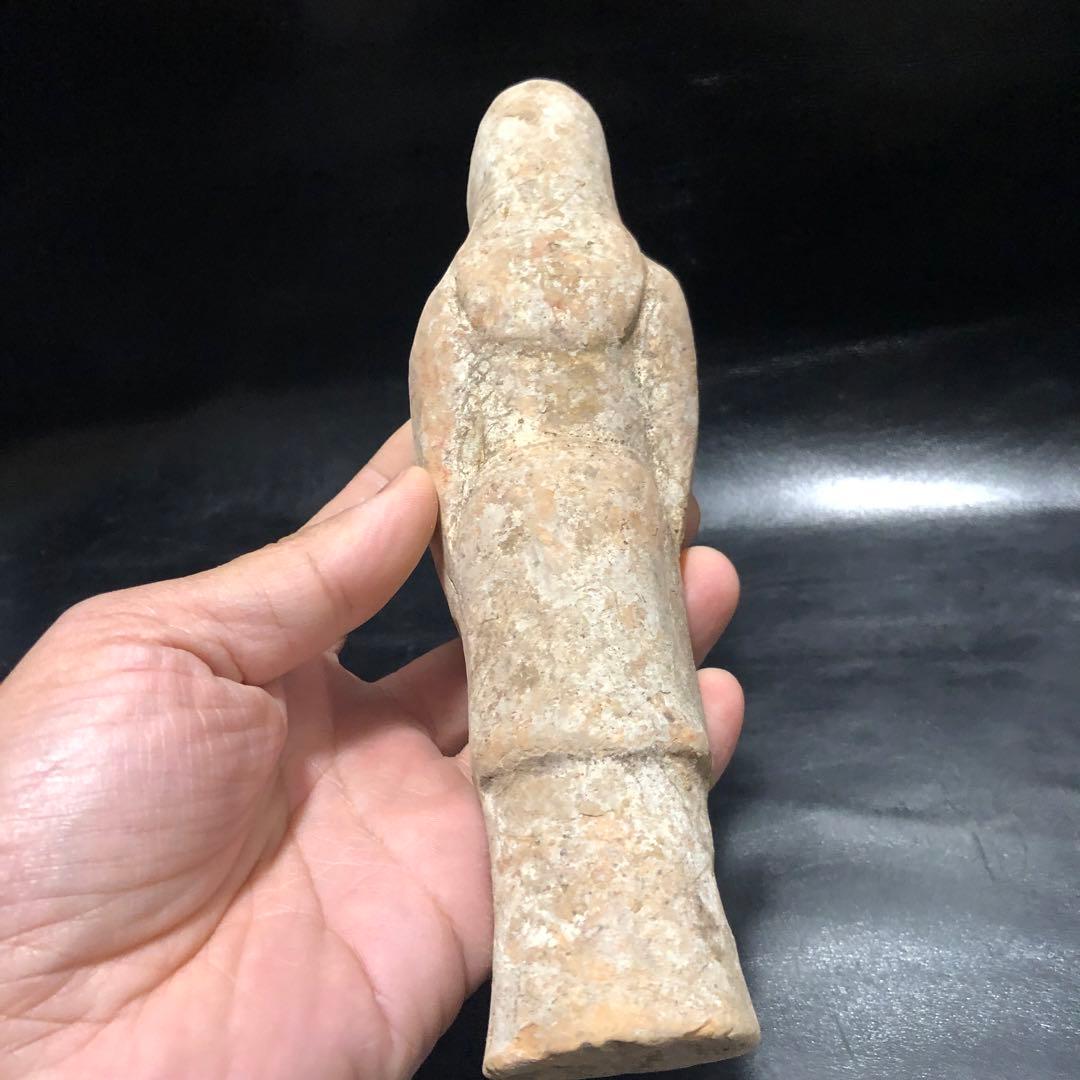 蔵から中国古銭と一緒の箱から出てきた 5体の内の1体　 女の人の中国古美術土器