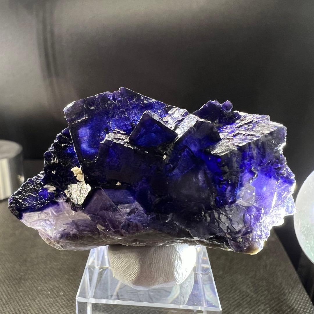 内モンゴル産 濃紺フローライト セミキャビネットサイズ