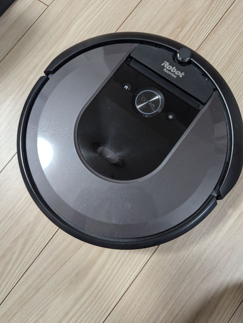 ルンバi7 ロボット掃除機 本体 黒 充電ドック付き