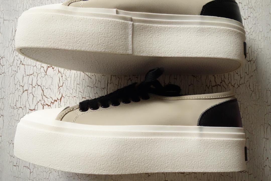 the GazettE レザースニーカー 2017年 15周年 暴動区 愚鈍の桜 - メルカリ