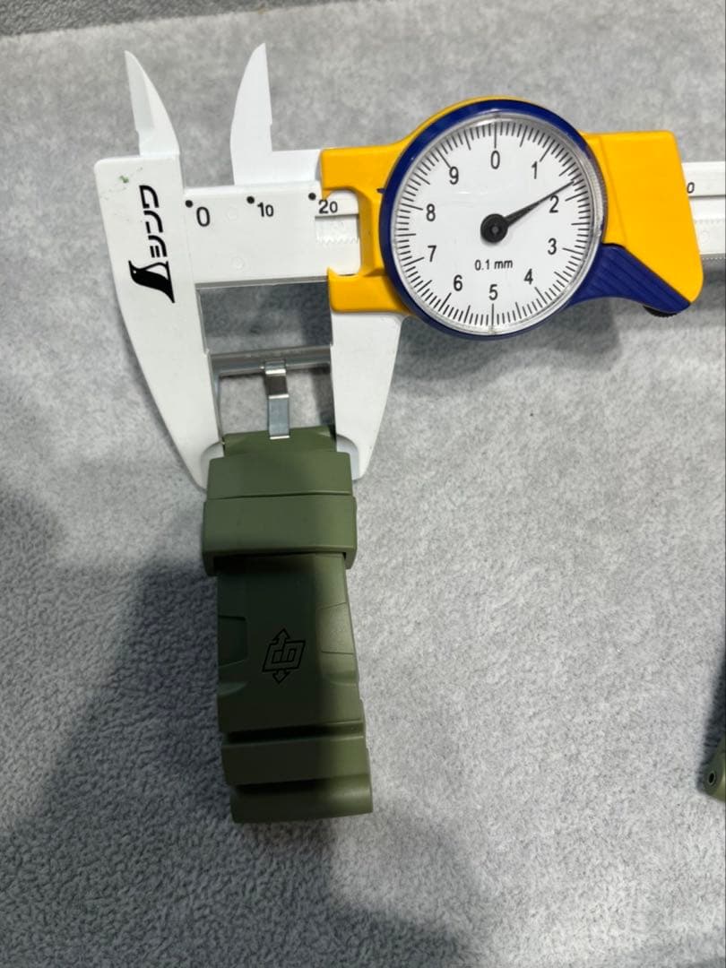 PANERAI ラバーストラップ カウッチューグリーン