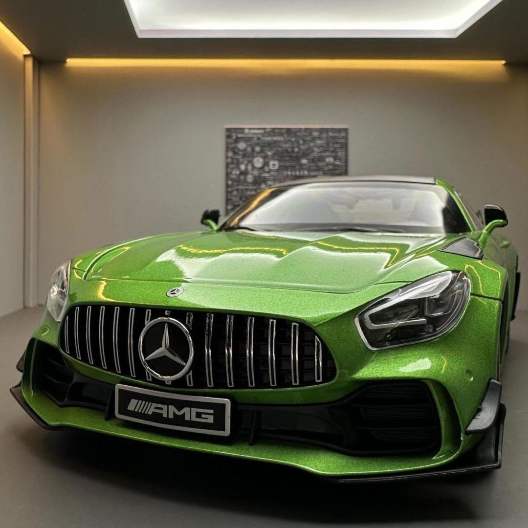 1/18 メルセデスベンツ AMG GT R ダイキャスト ライト サウンド付