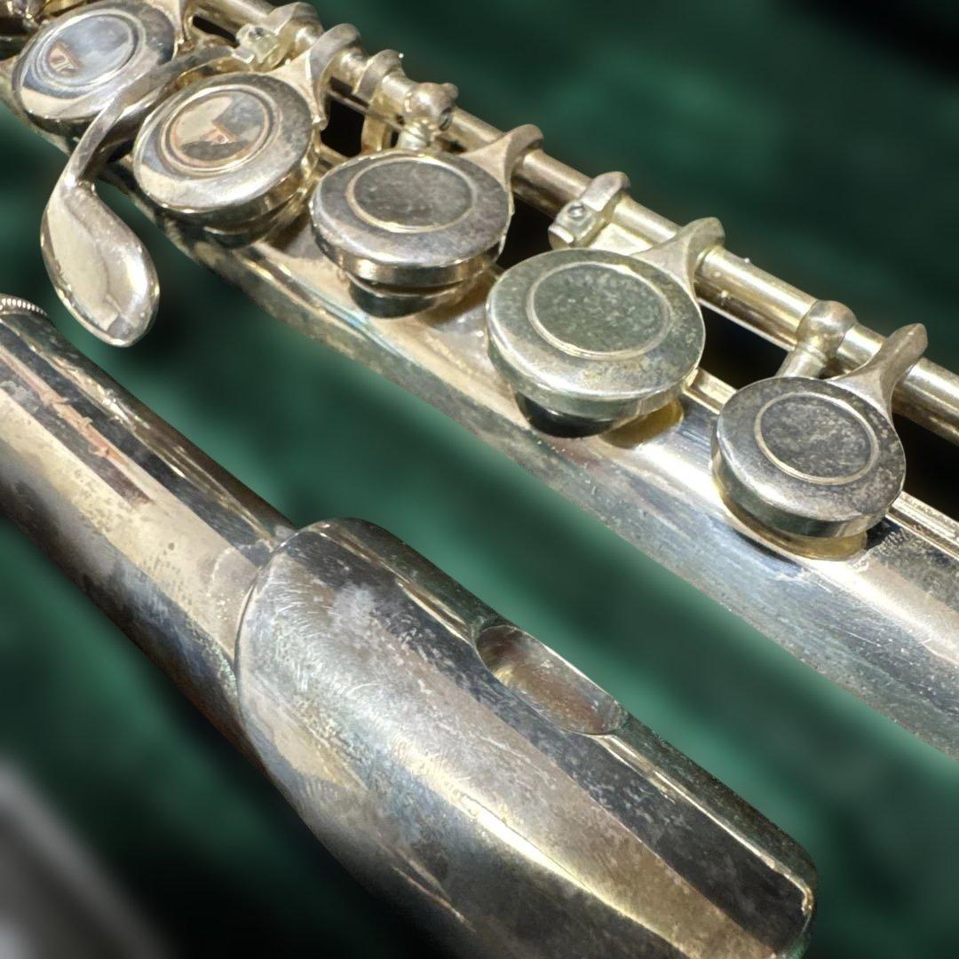 シルバーフルート本体 ケース付き