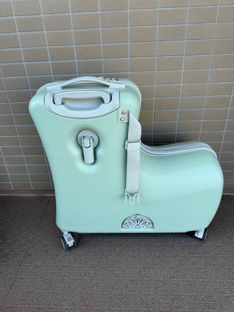 キッズトラベル] 【子連れ旅行に革命 折りたたみタイプ子が乗れる