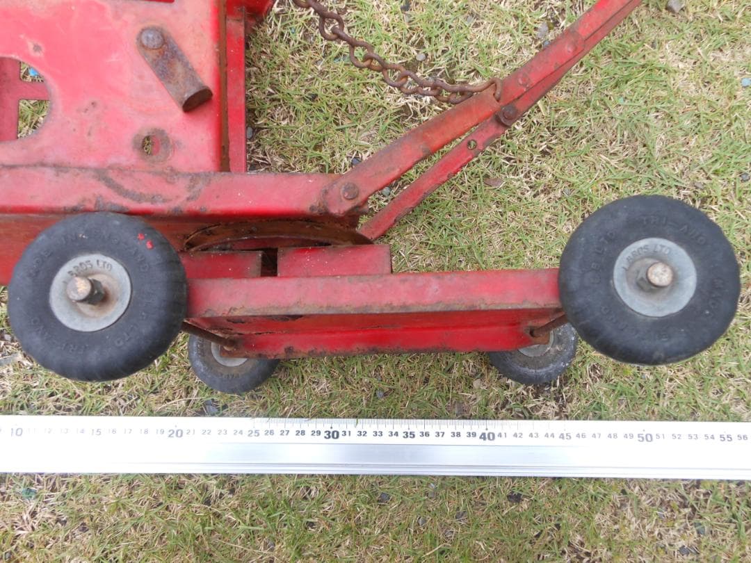 赤い トライアングクレーン 移動式クレーン モバイルクレーン