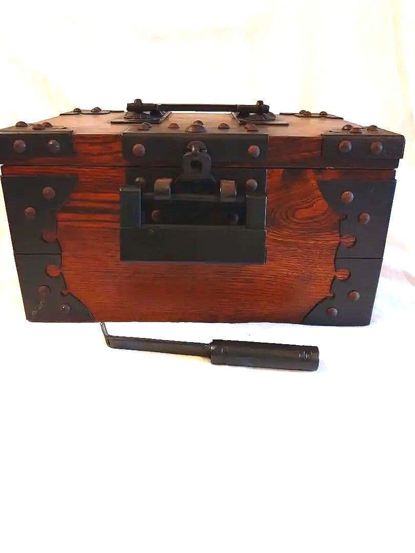 レトロ 銭箱 千両箱 木製収納箱 金具付き 鍵 錆