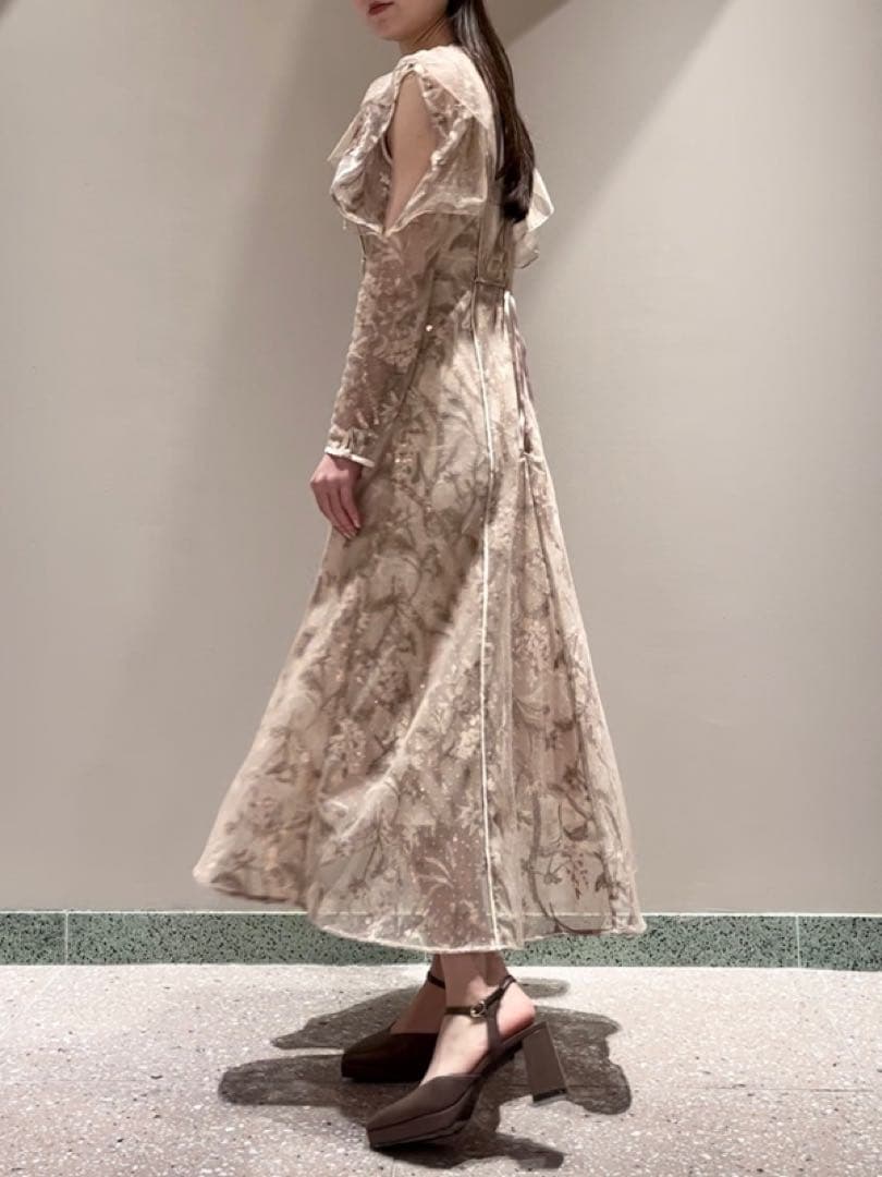 snidel シャイニーエンブロイダリーワンピース