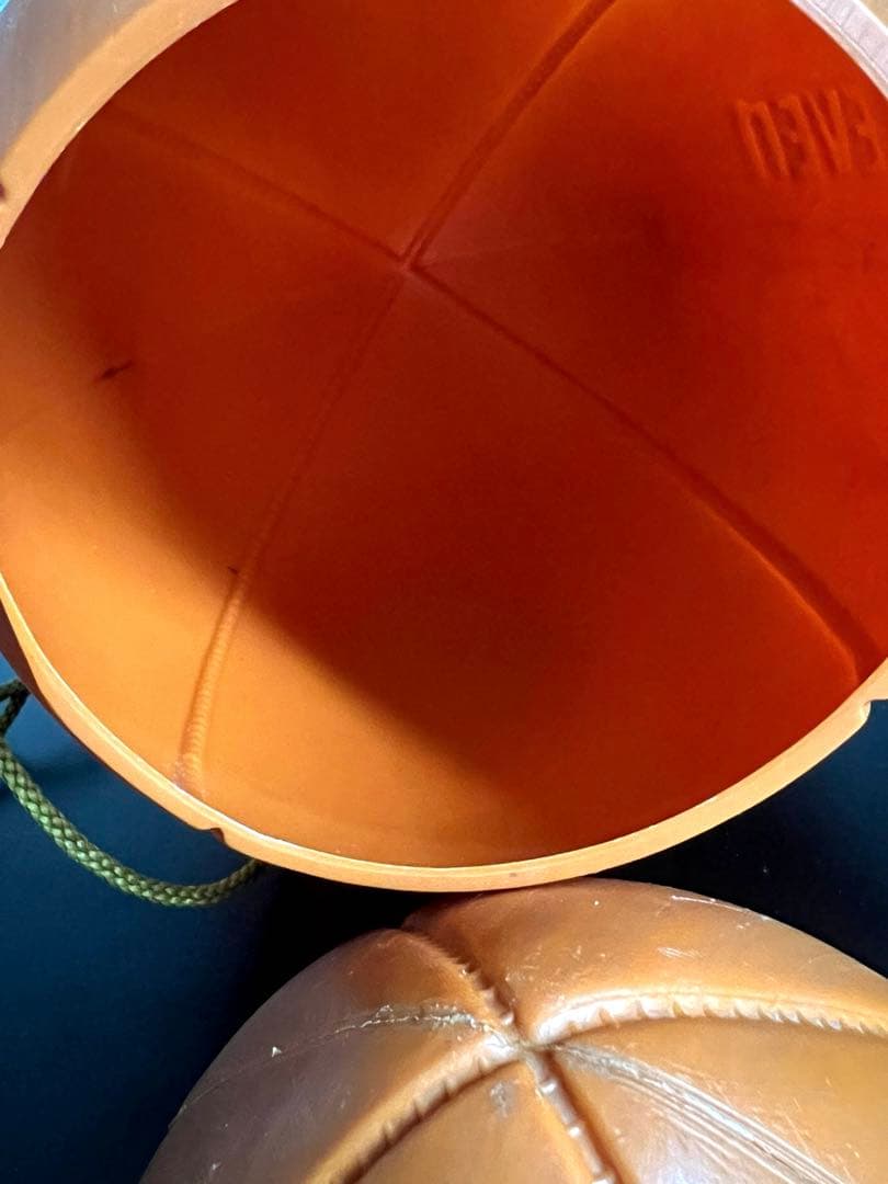 希少7-eleven 非売品ラグビーボール型小物入れ