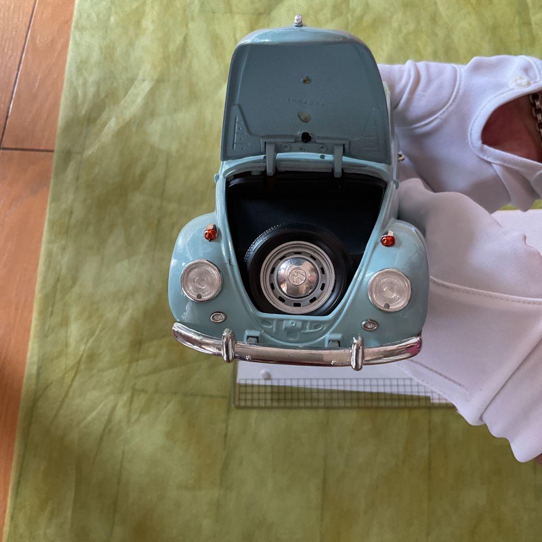 水色のクラシックカー ミニカー 1/18