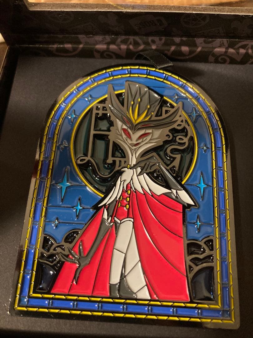 Helluva Boss」【公式】へルヴァボス 特大ピンバッジ ストラス