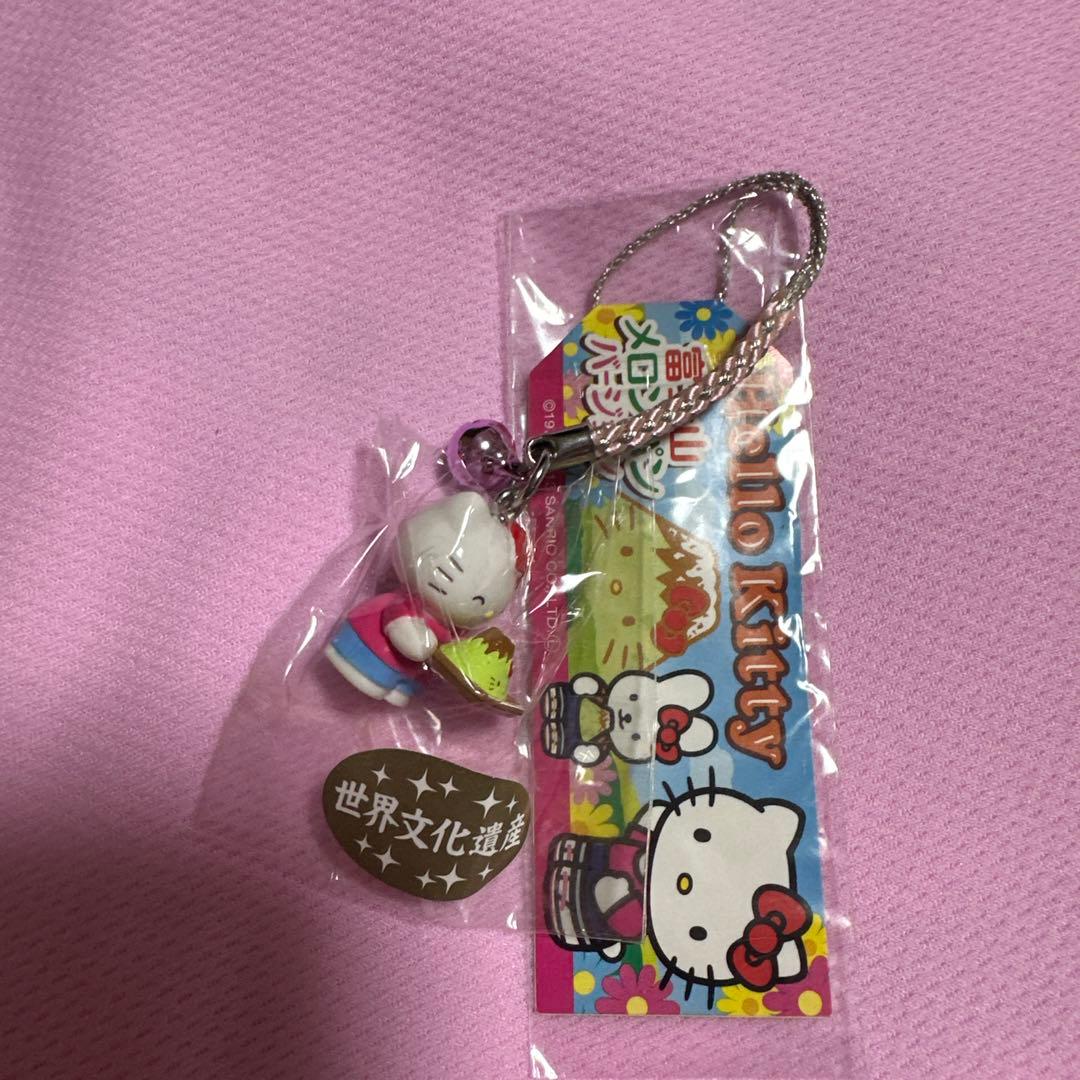 新品 ハローキティ 根付けストラップ メロンパンバージョン ご当地