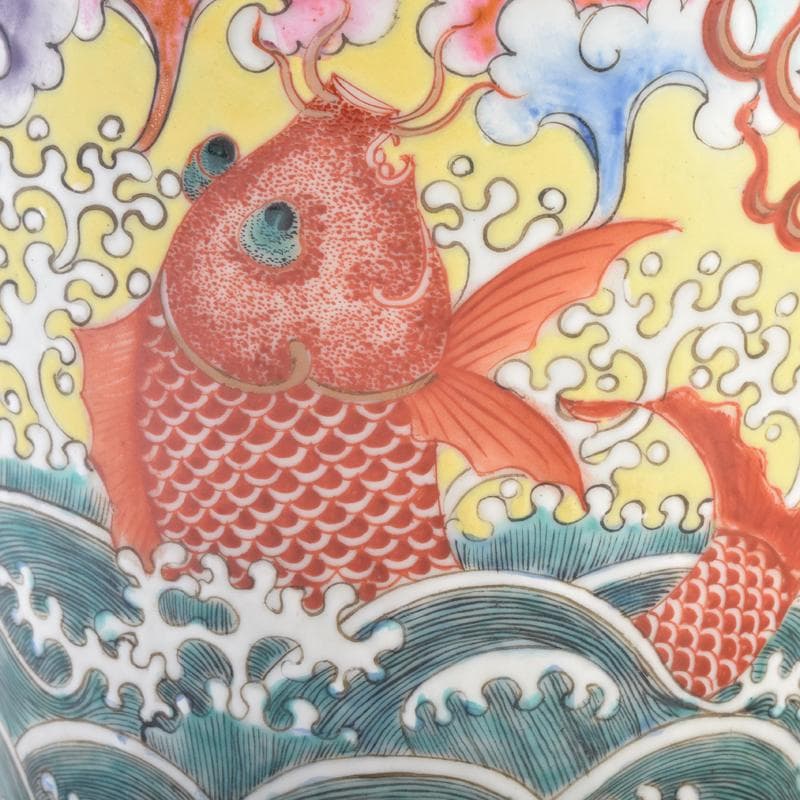 中国 大清乾隆年製 粉彩 雲龍花草魚文瓶 梅瓶 C 7020A - メルカリ