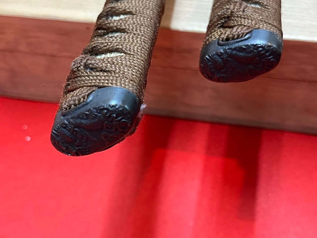 模造刀　大小2本セット　2本掛け台付き　下緒付き　螺鈿拵え