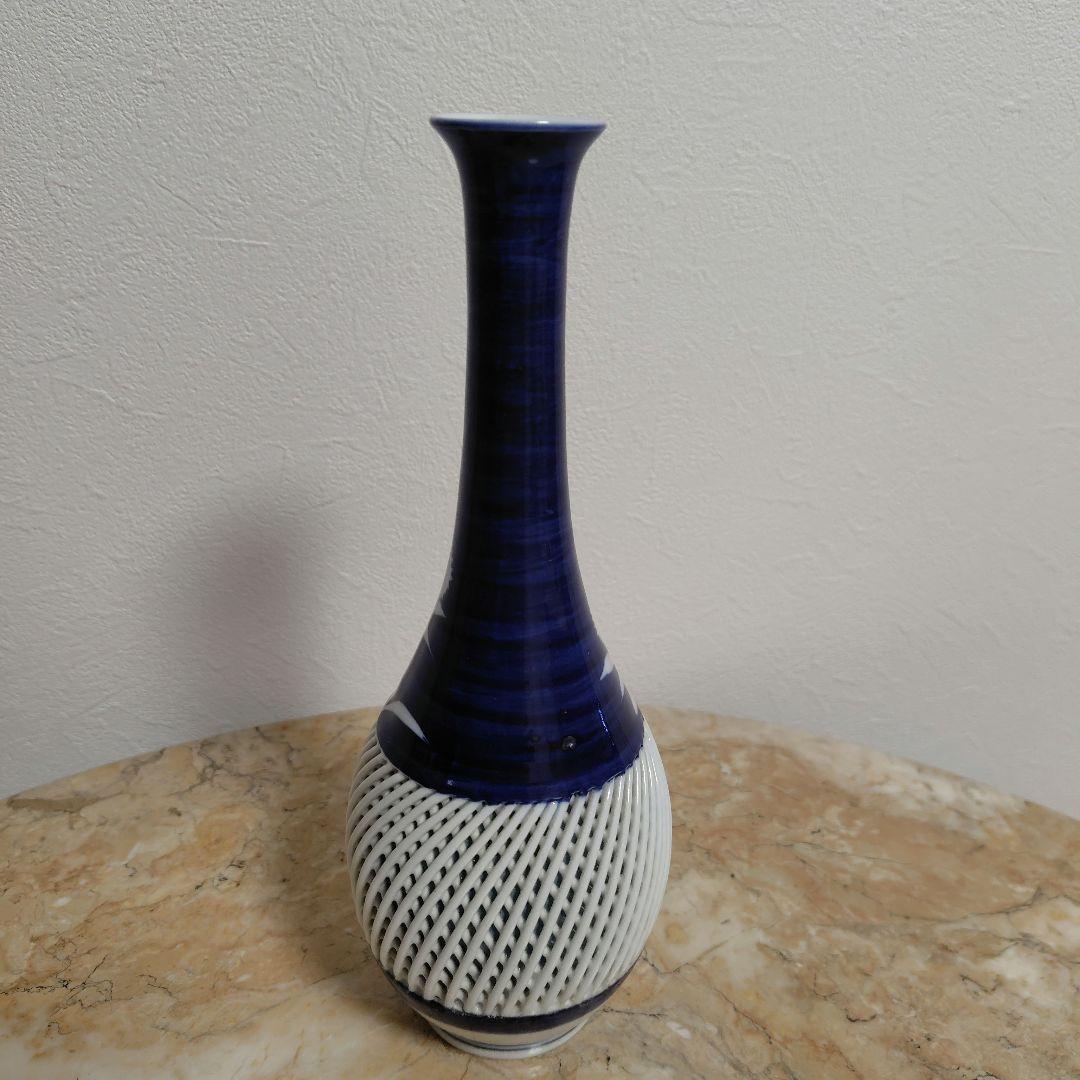 花瓶 一輪挿し 有田焼 琴峰窯 網目透かし 青と白の花模様陶器 - メルカリ
