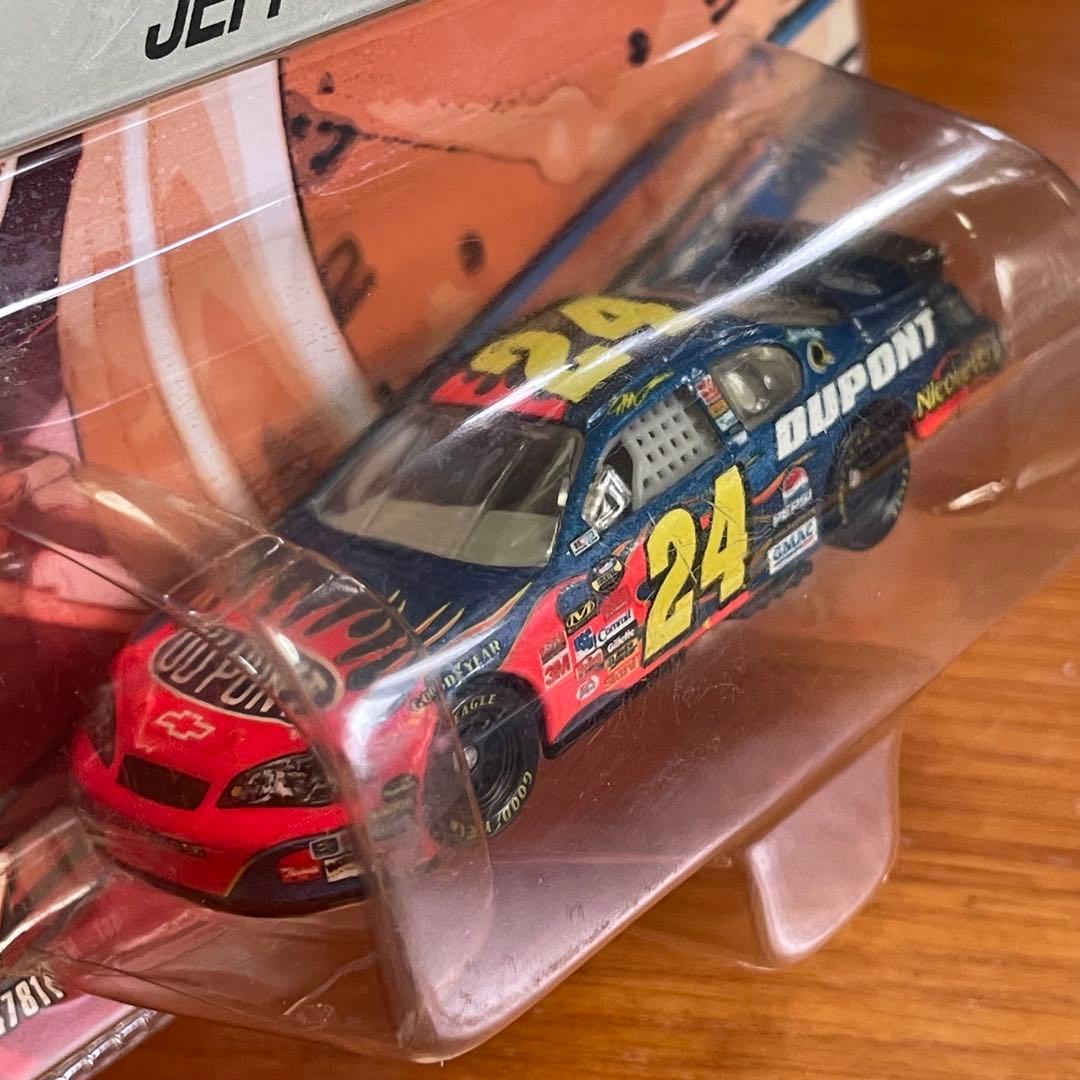 ナスカー 1/64 ジェフ ゴードン デュポン DuPont 2007