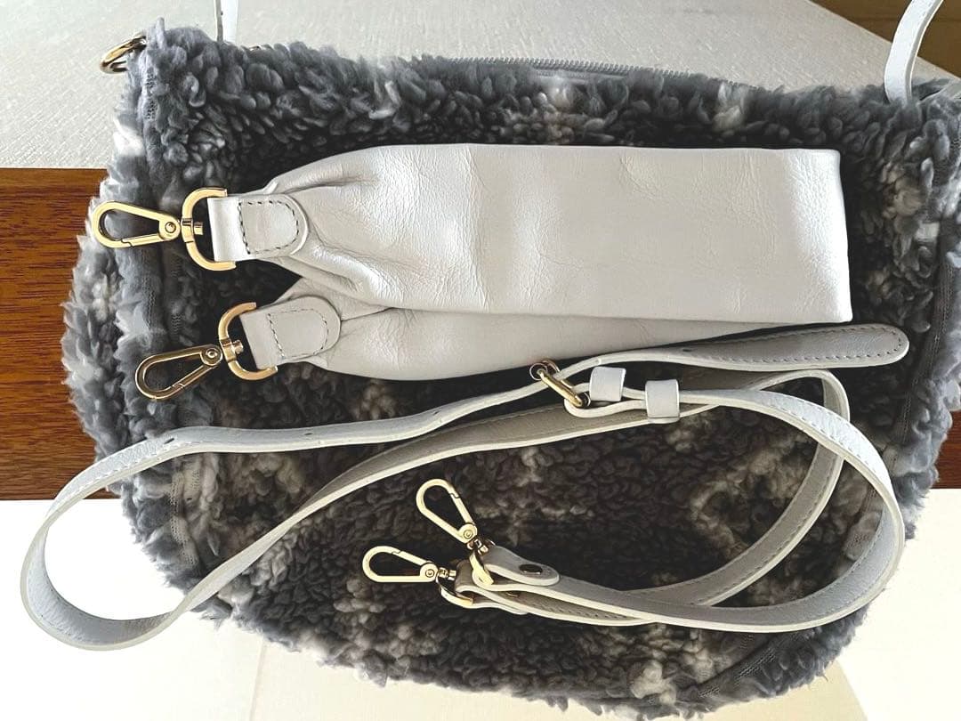 russet ラウンド　ボアショルダーバッグ 2way