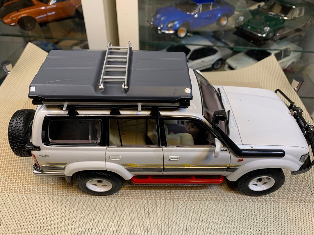 ケンファイ 1/18 ランドクルーザーVX-RL