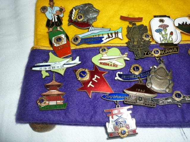 ◇ライオンズクラブ 帽子と七宝製ピンバッジ48個 1個は元会長10K