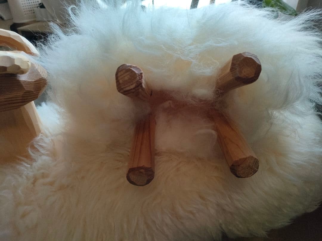 羊 スツール 北欧 羊の形のファースツール アクタス 子羊とペア！ 羊