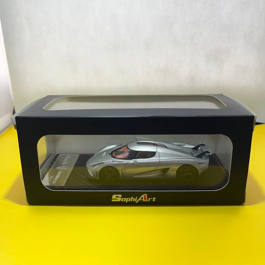 【これから値上げします⭐︎】1/43 ケーニグセグ　レゲーラ　外箱(紙)付き