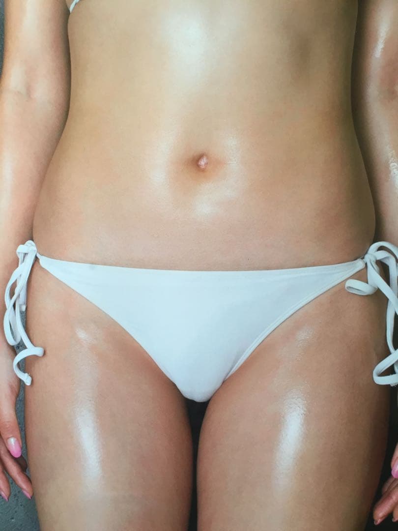 忍野さら 等身大ポスター アサ芸シークレット オイルテカテカで挑発 白ビキニ