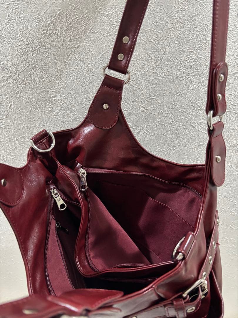 [専用]ILLIGO エンバー バックル ショルダーバッグ バーガンディ