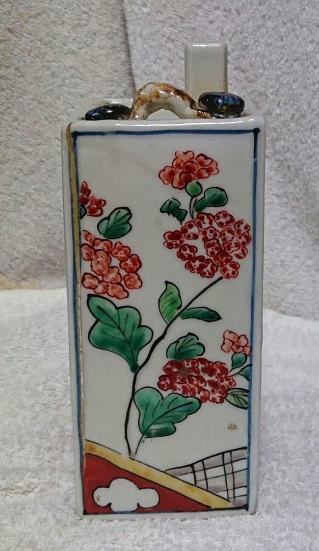 古伊万里角瓶 木製箱付きA444の通販はau PAY マーケット - 輸入雑貨の