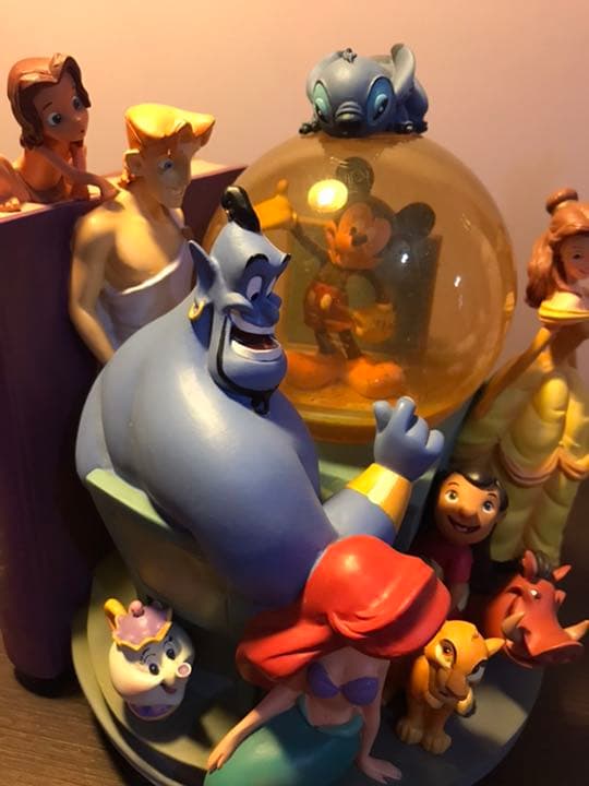 ディズニー　スノードーム2つ　オルゴール ブックエンド