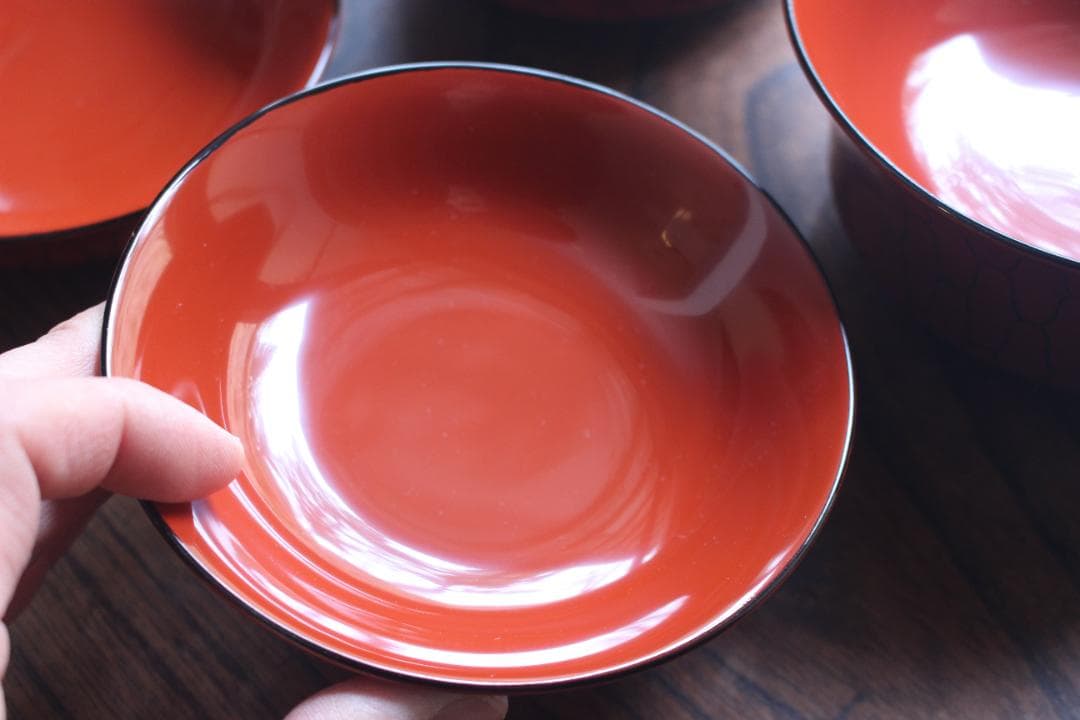 デッドストック！極上朱漆に風情ある網目文の美しい煮物椀2点（検