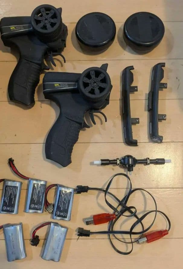 や*ん様 ジャンク　WPLジャパン　ジムニー C74 2台セット 新品ボディ付