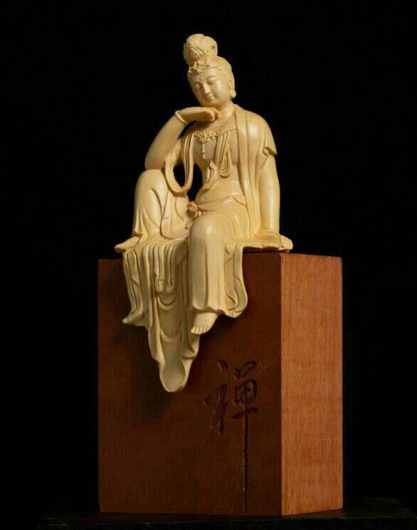 現物撮影！黄楊木 細密木彫 木製彫刻置物 工芸品 美術品飾り物