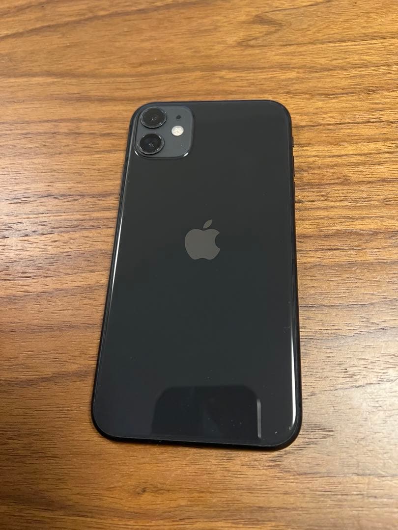iPhone 11 ブラック 64 GB au Apple iPhone 11 64GB au [ブラック