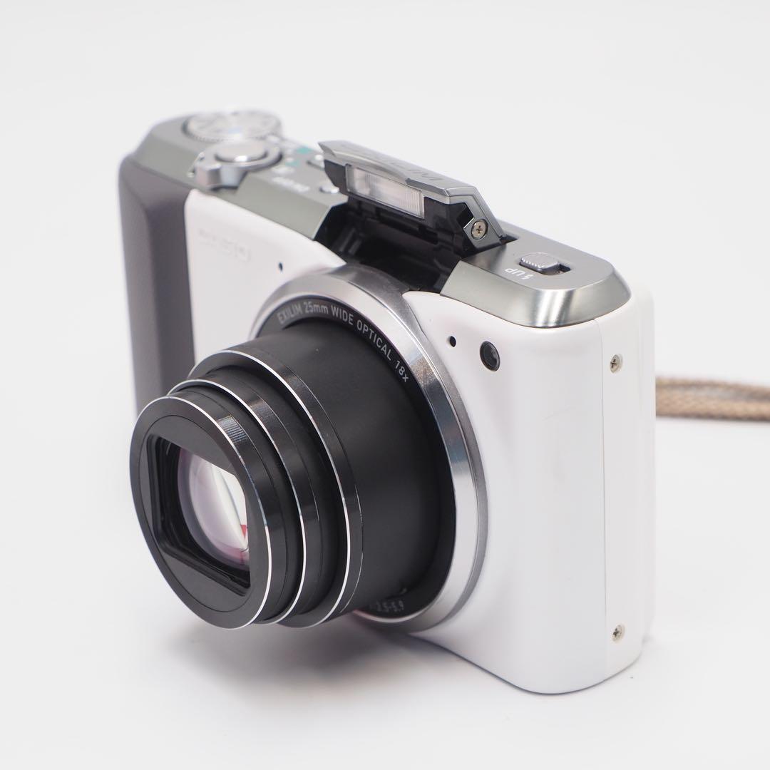 デジタルカメラ CASIO EXILIM HS EX-ZR700 中古品