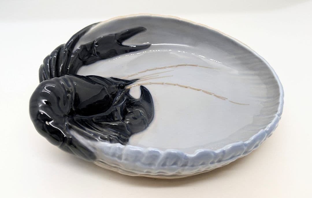 芸術性と希少性が織りなす逸品、ロイヤルコペンハーゲン「ロブスターデッシュ」