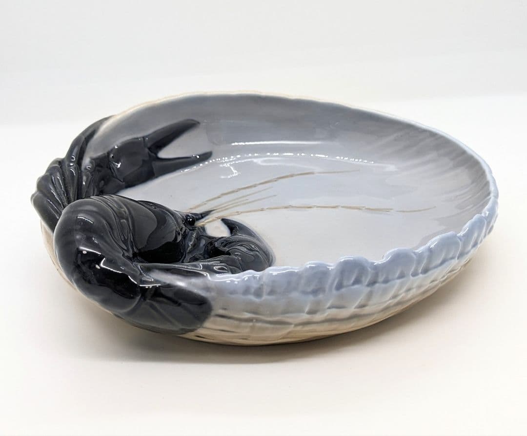 芸術性と希少性が織りなす逸品、ロイヤルコペンハーゲン「ロブスターデッシュ」