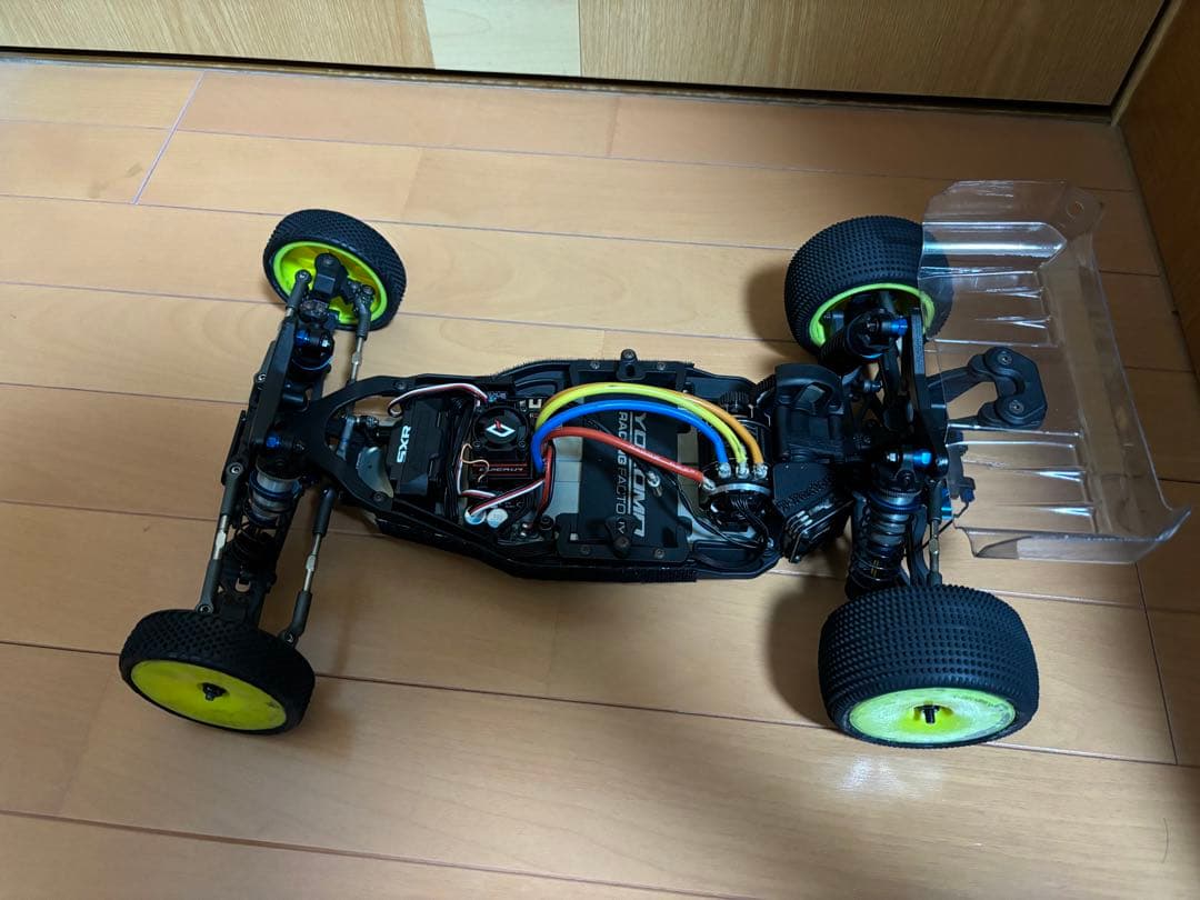 Associated RC10 B7 メカ類付き スペアパーツ多数 - メルカリ