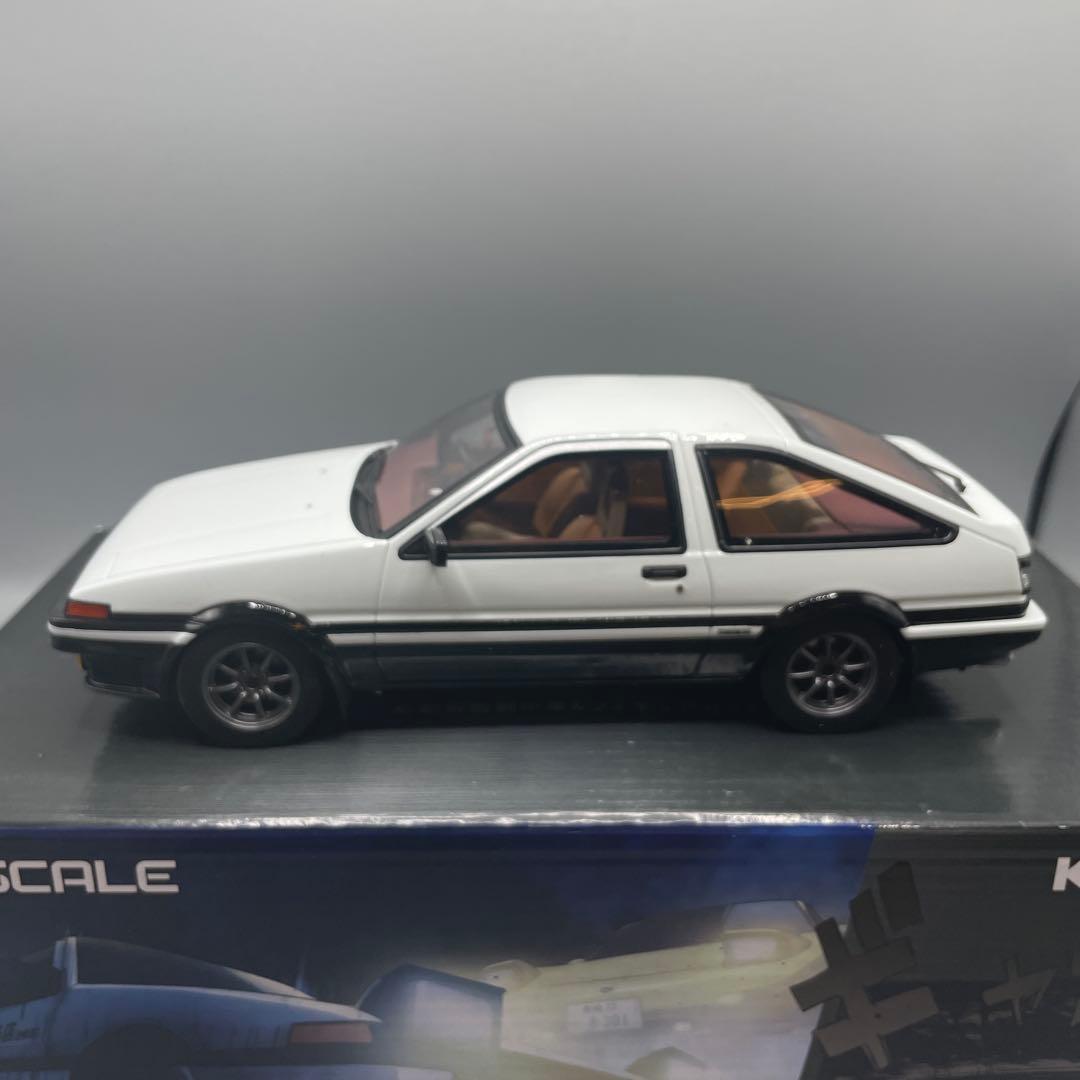 1/18 トヨタ スプリンター トレノ AE86 藤原拓海 フィギュア付き