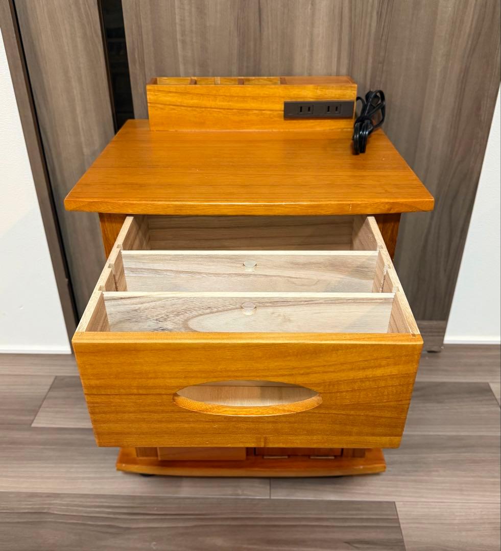 整理収納アドバイザー監修 サイドテーブル 直接渡し可能 机 した 収納