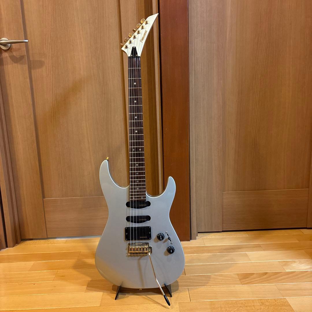 【たっちです】FERNANDES ゴールドパーツ仕様 トレモロアーム付