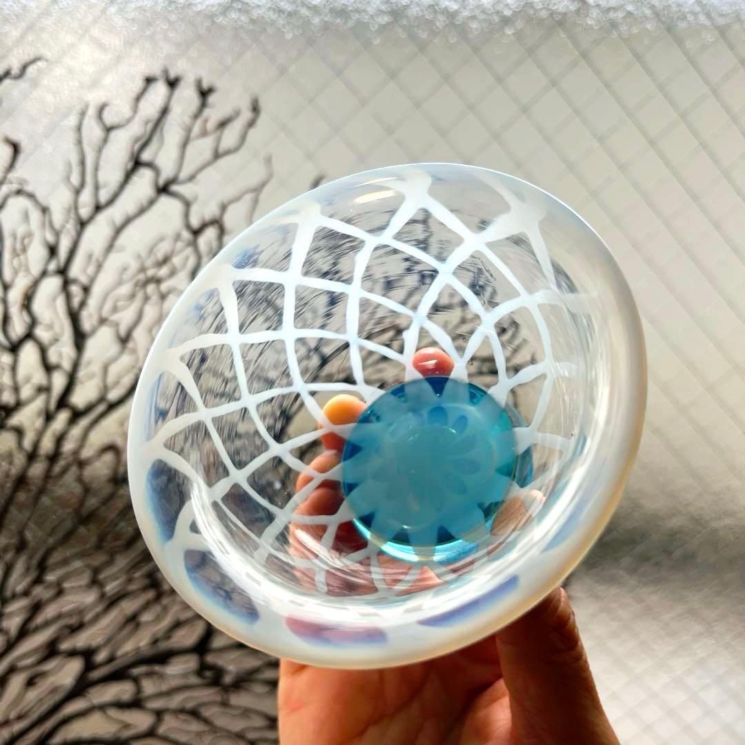 骨董 時代ガラス 超希少 白網目紋 水色台座 反り口 氷コップ ウラン