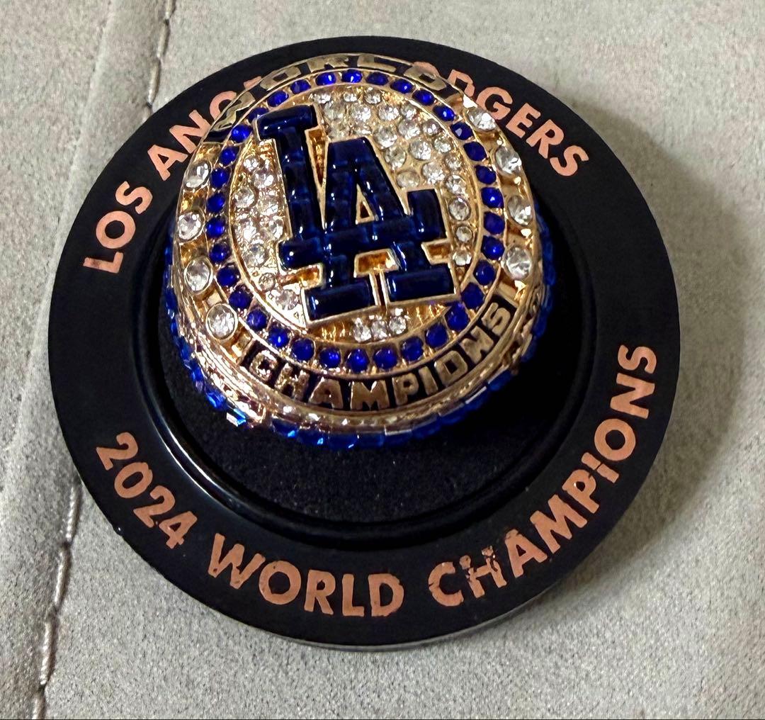 山本由伸 来場者限定2024ワールドチャンピオンリング LAドジャース