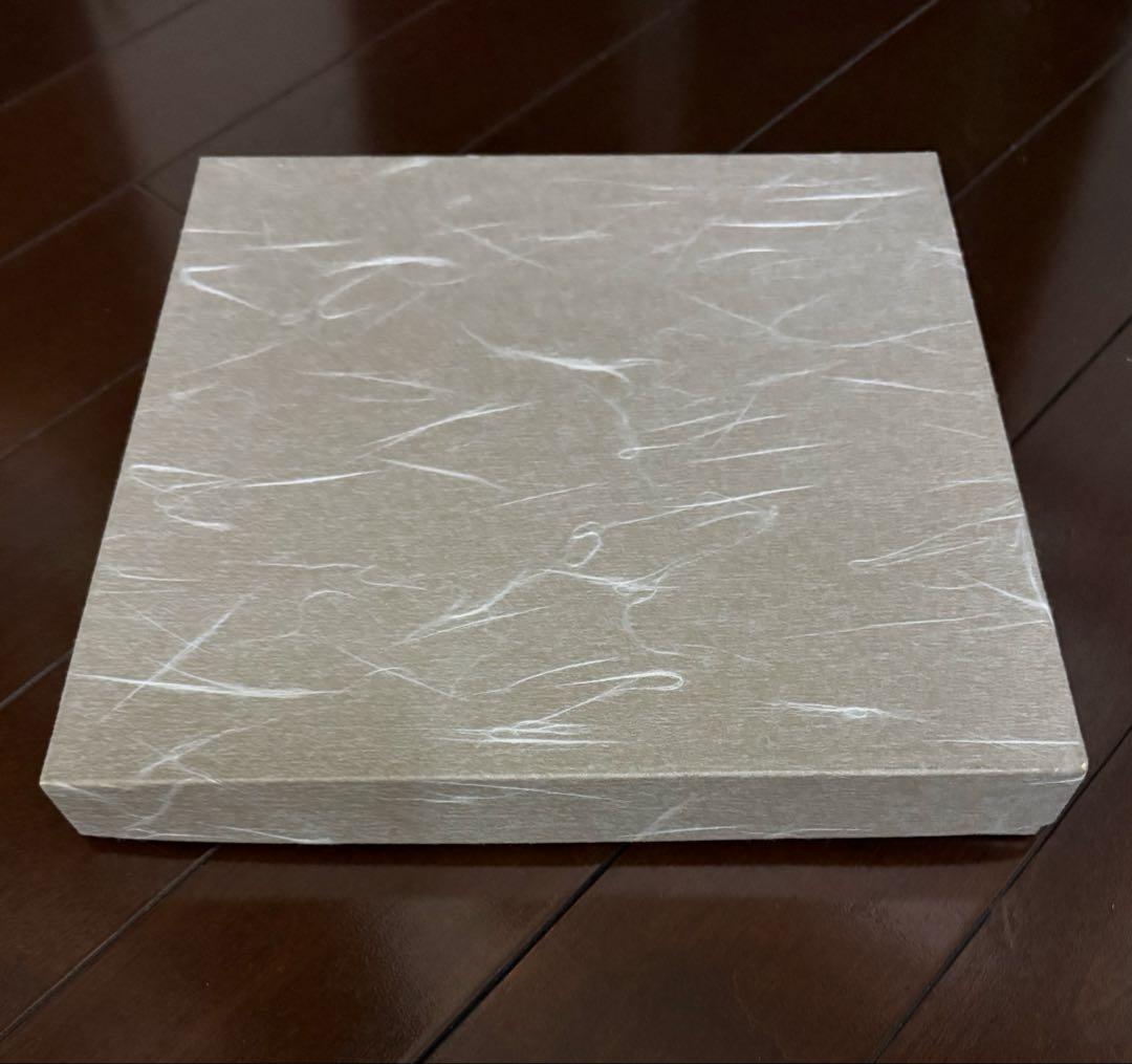 茶道具　干菓子盆　丸盆　松葉　表千家　而妙斎宗匠花押